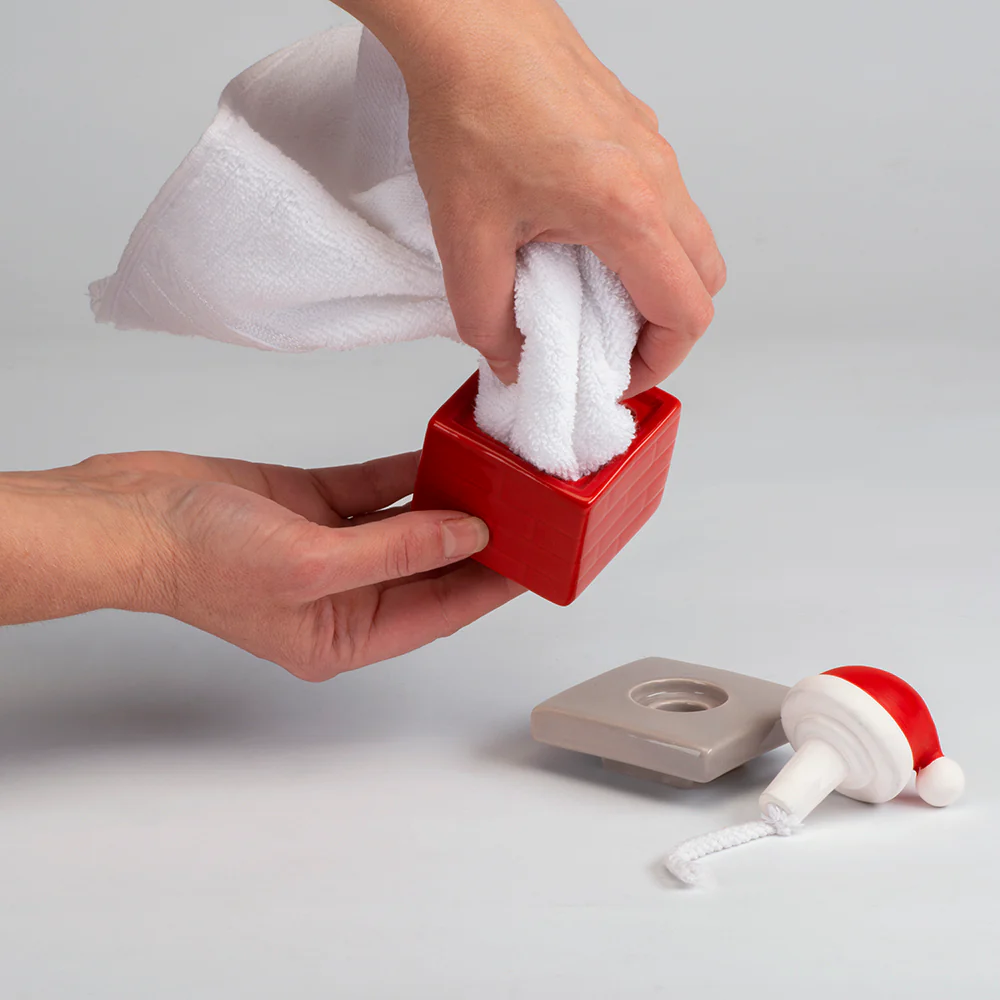 Santa Porcelain Aroma Diffuser - Image 3